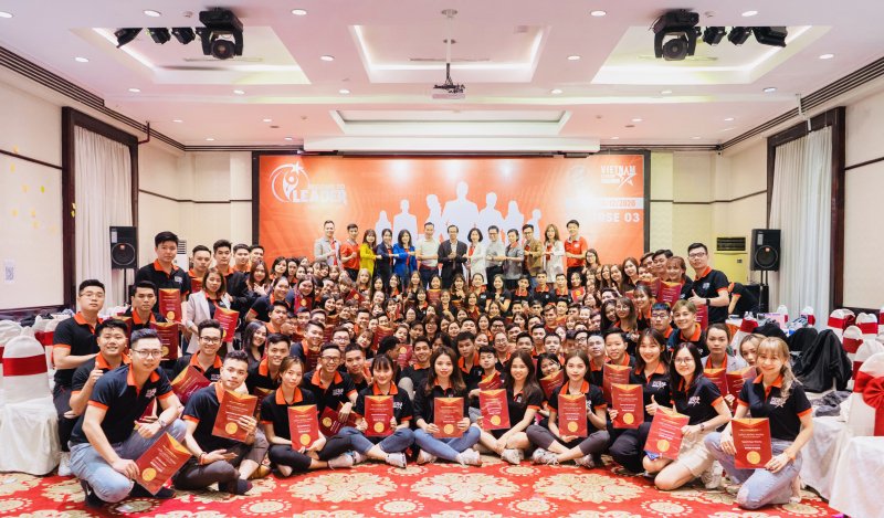 Become To Leader Course 03 – Chương trình huấn luyện nhân sự quản lý cấp trung và cao công ty DStore chi nhánh Hồ Chí Minh