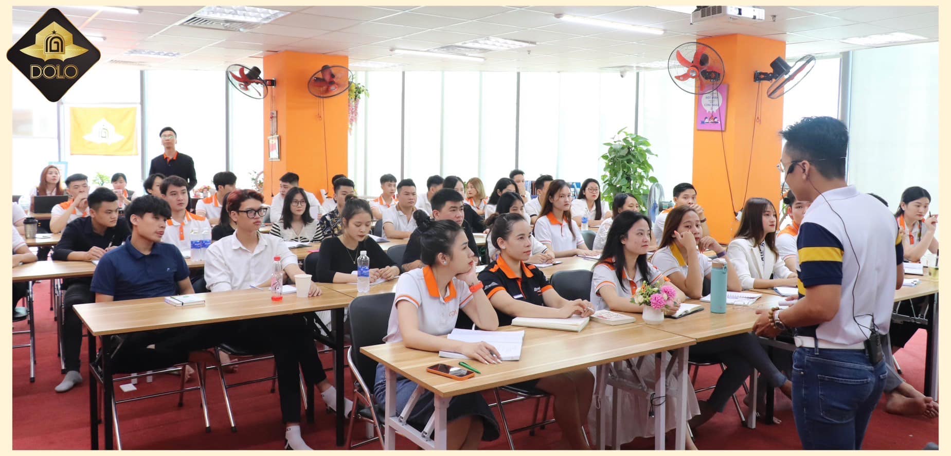 Chương trình “Đội ngũ đồng lòng, tối ưu hiệu suất” là một trong những chương trình với sự kết hợp của Vietnam Startup Coaching và Công ty Cổ Phần Thời Trang DOLO.